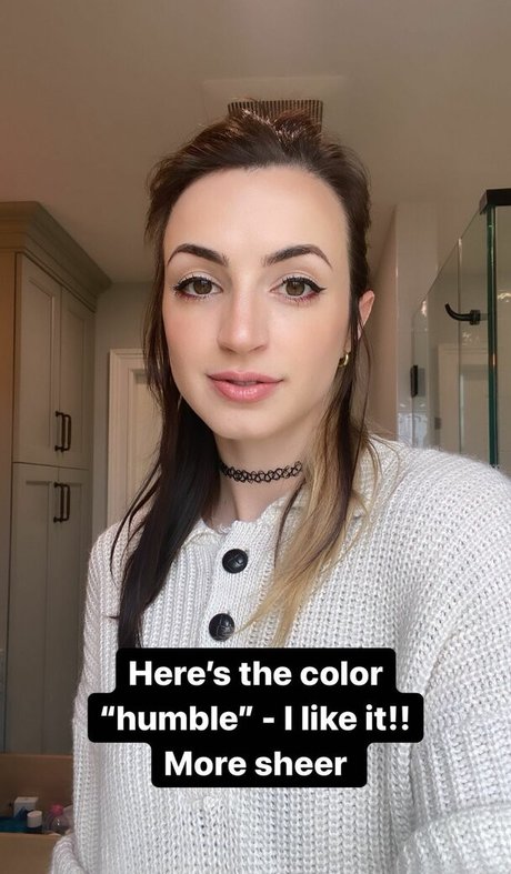 Gibi Asmr nacktheit kostenlose foto