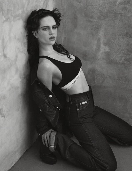 Sophie Thatcher xxx exklusive bild