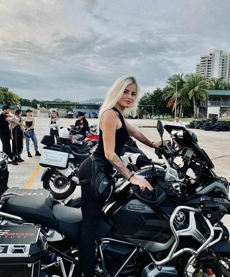 Veta George Models perfekte porno bilder