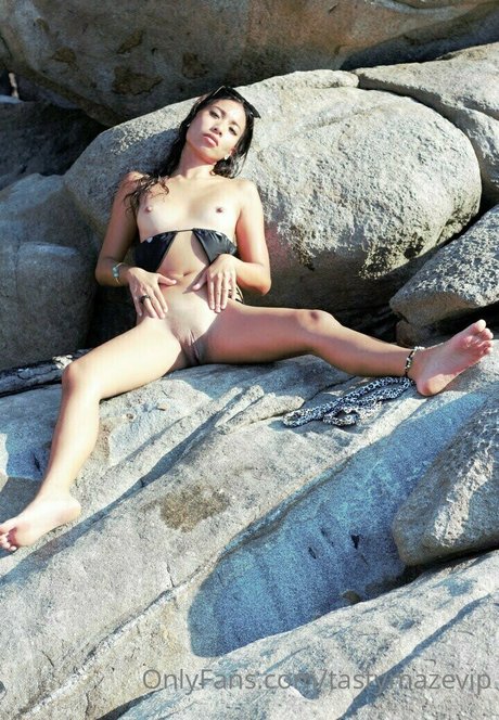 miyamaze nackt porno foto