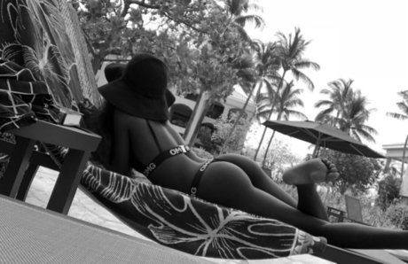 öffentliche nurfans erotische kunst bild