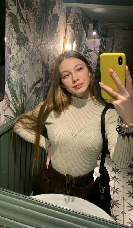 kasiawood sexy kunst galerien