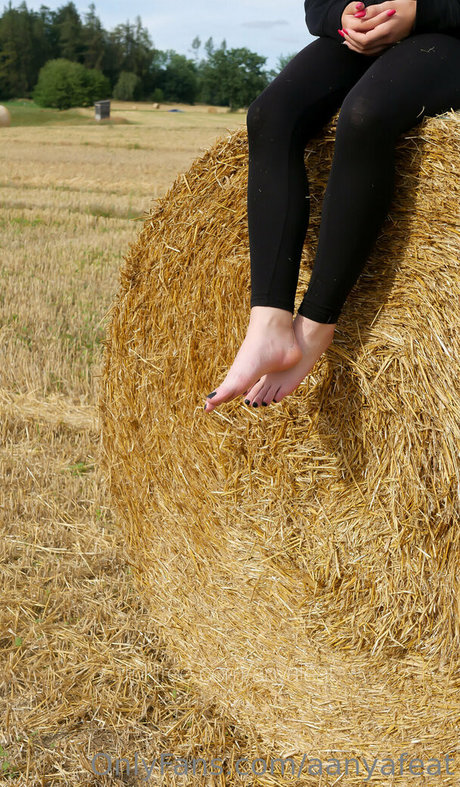 aanyafeat schöne nackte archiv