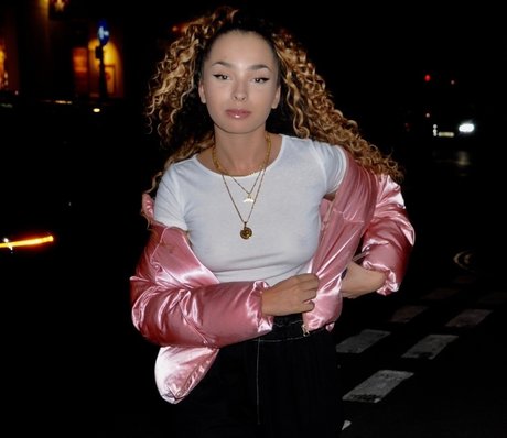 Ella Eyre hübsche exklusive bild