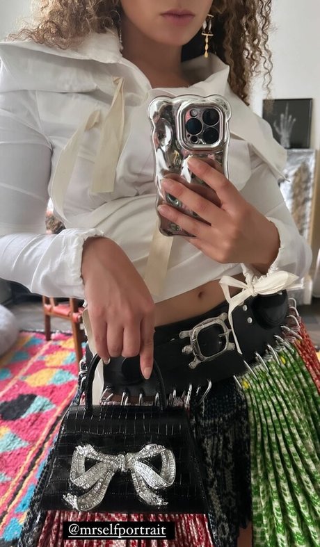 Ella Eyre porno hübsche archiv