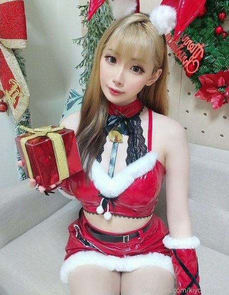 Kiyo Cosplay pornostar perfekte foto