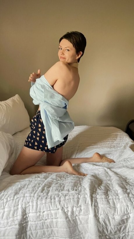 kurviges mädchen von nebenan nur fans nacktheit heiße galerie