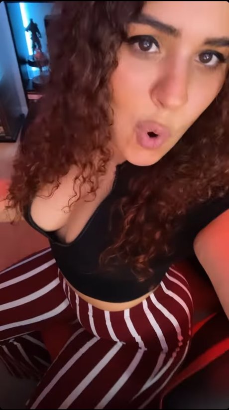 zehen-onlyfans erwachsene akt fotos