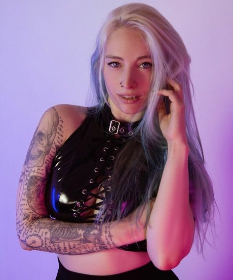 dünne ebenholz-onlyfans schöne kostenlose galerie