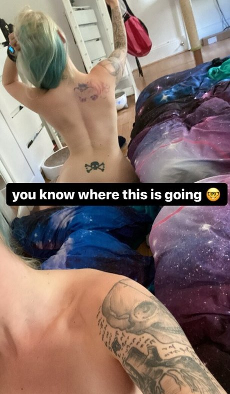 journalisten-onlyfans sexy nackt bild