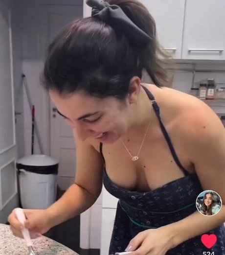 Sweet Carol AMSR model xxx bilder