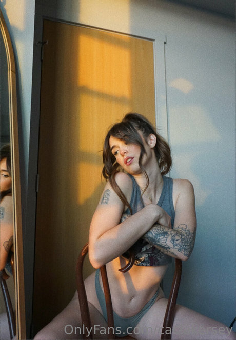 Acacia Kersey nacktheit erwachsene galerie