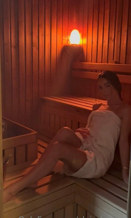 asiatische nackte onlyfans nackte bilder