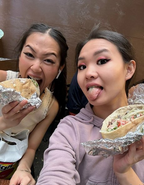 sakuratheforbiddenfruit nackt akt fotos