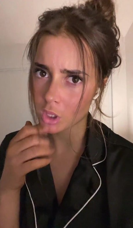 dicke blonde onlyfans sexy kunst fotos