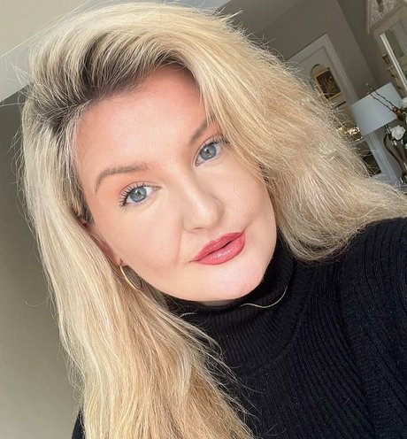 Rebecca Shortt model akt galerie