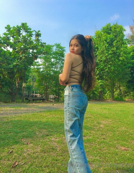 ebenholz-dildo onlyfans sexy akt bild