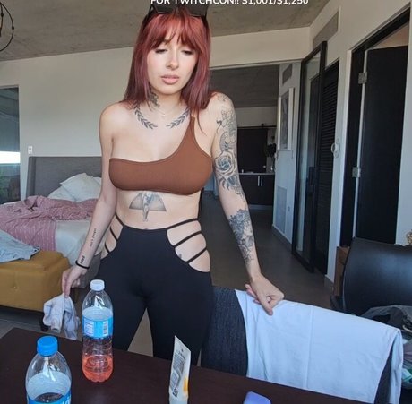 sarhmarie freie nackte bild