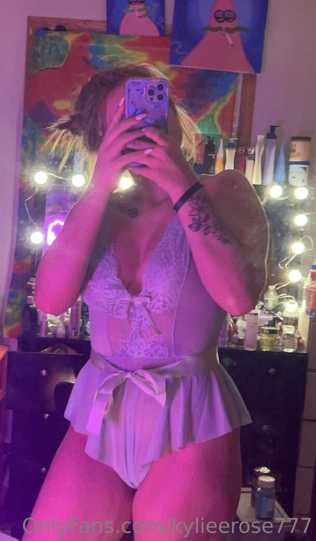 kylieerose777 hübsche nackt galerie