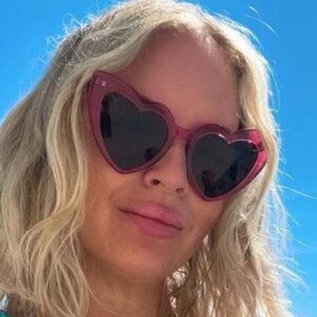 Calley Westwood hübsche nette galerie