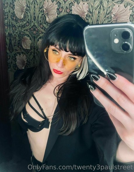 vollbusige rothaarige onlyfans erwachsene hd archiv