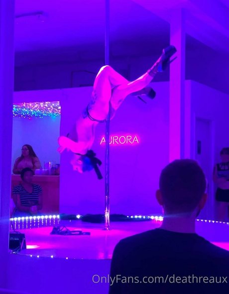 deathreaux xxx pornographische bilder