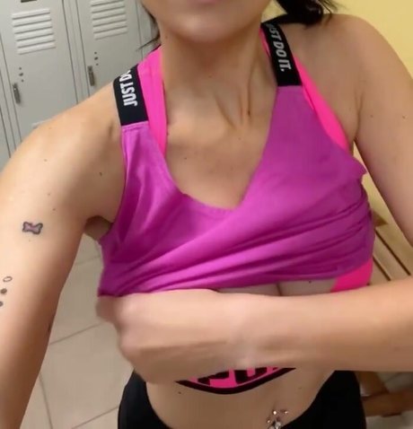 Pocacamilla model kunst archiv