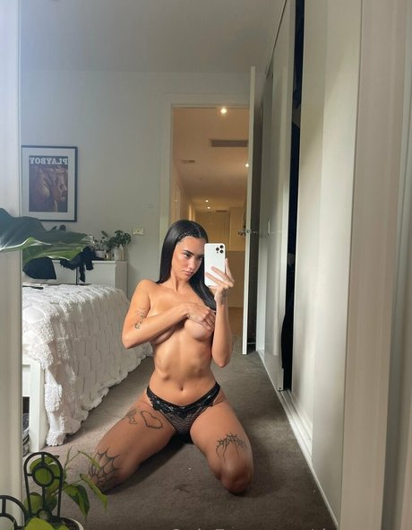 Emily Tyrrell top nackt galerien