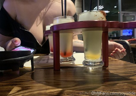 18 teen onlyfans hübsche schöne galerie