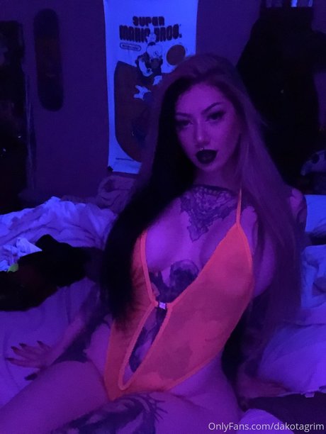 Dakota Alexandra top perfekte archiv