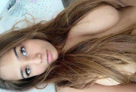 Poonam Pandey sexy bild