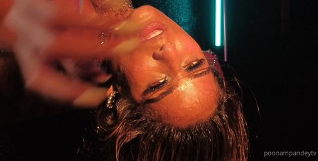 Poonam Pandey nackt sexy galerien