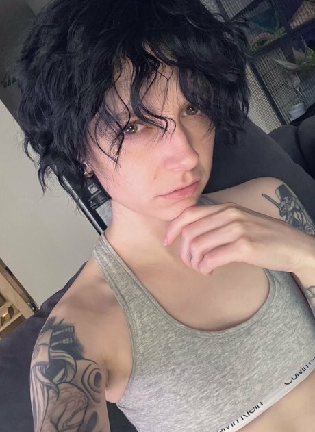 Poisonne nackt sexy archiv