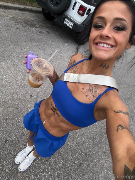 sheforkeeps heiße kunst archiv