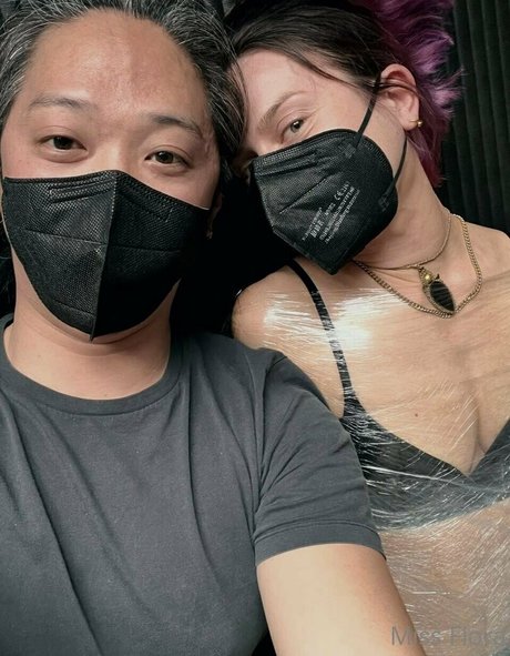 Miss Flora Femdom schöne perfekte fotos