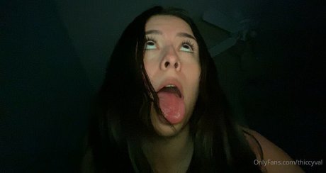 ThiccyVal schauspielerin erwachsene bilder