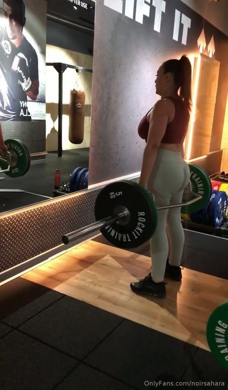 noirsahara perfekte pornostar bild