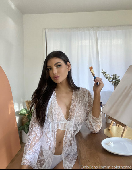 Nicole Thorne top pornografische galerie