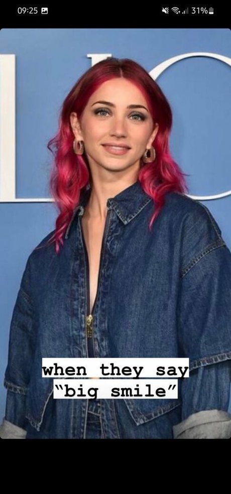 Emily Rudd schöne kunst bild