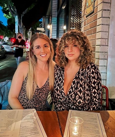 Alex Gervasi model nette galerien