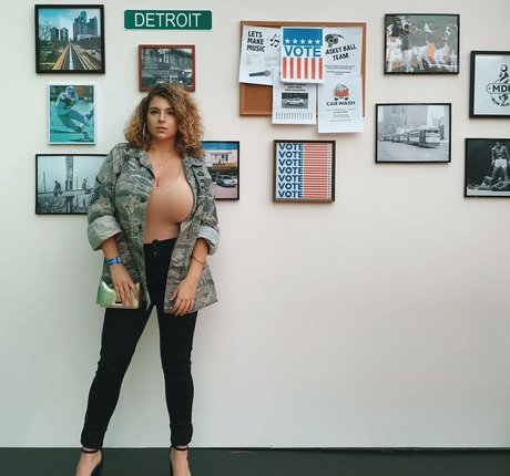 fingern spritzen onlyfans erwachsene nackten galerie