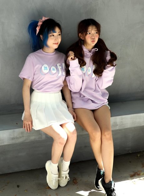 rothaarige gesichtsbehandlung onlyfans kunst erwachsene bild