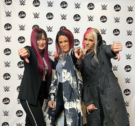 yoga asiatische onlyfans erotische sexy bild