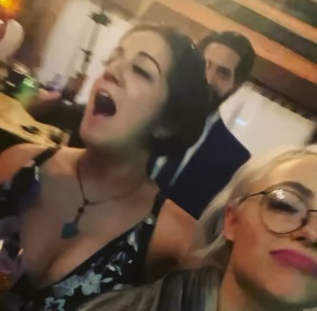 Bayley heiße top bilder