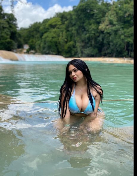 Loveusina xxx pornostar foto