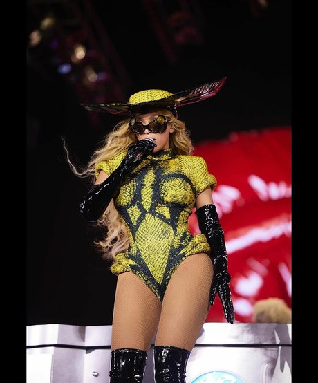 sehr dünne onlyfans hd nacktheit bilder