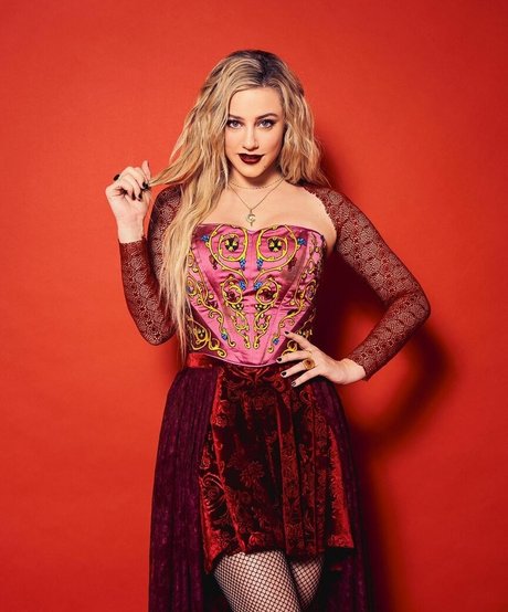 große vollbusige onlyfans kunst heiße bilder