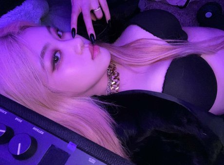 Allissa Shin beste sex galerie