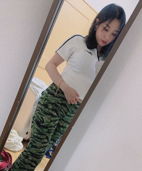 Starsmitten nacktheit pornographische fotos