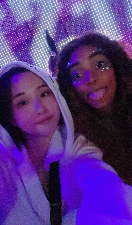 dunkle brustwarzen onlyfans kostenlose nette galerien